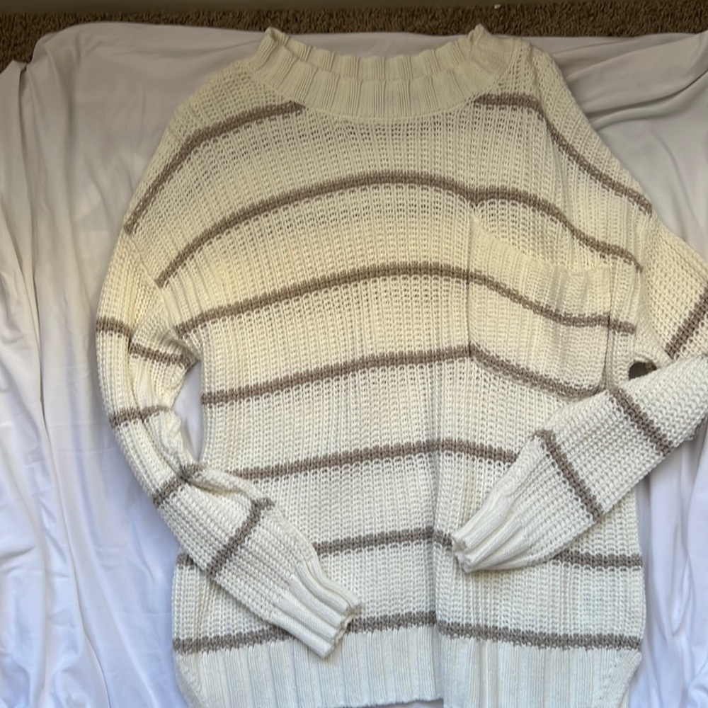 American eagle sweater
